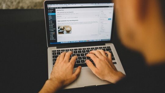 Gagnez en efficacité avec un logiciel pour pointeuse horaire fiable