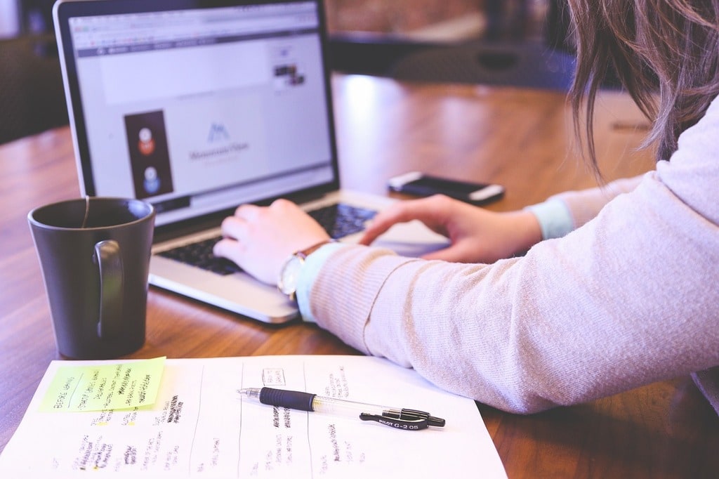 Yiaho : comment utiliser une IA puissante, gratuite et illimitée